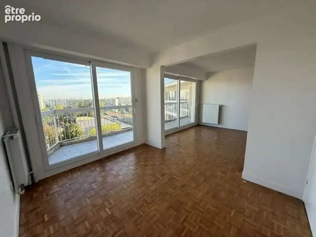 Marly-le-roi   piscine, tennis, ascenseur et immense balcon filant de 12 m2 - photo 5