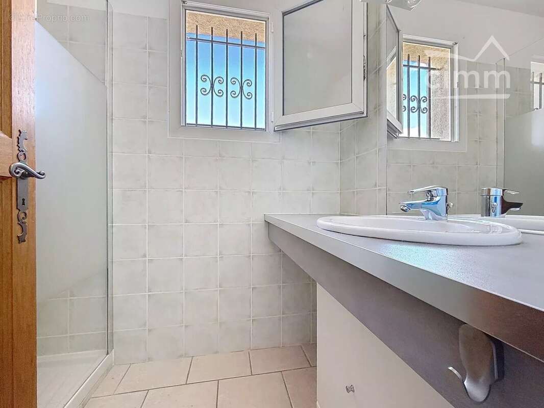 Appartement à L'ISLE-SUR-LA-SORGUE