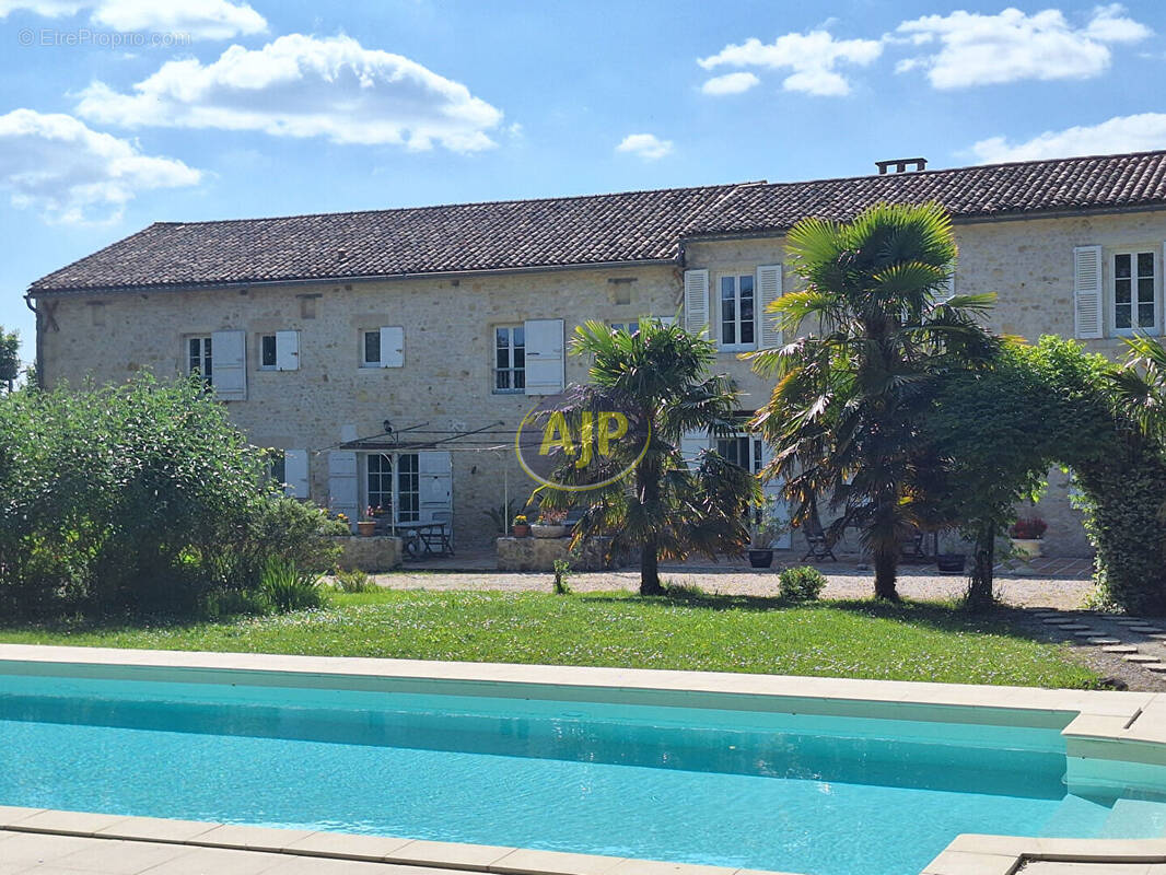 Maison à LESPARRE-MEDOC