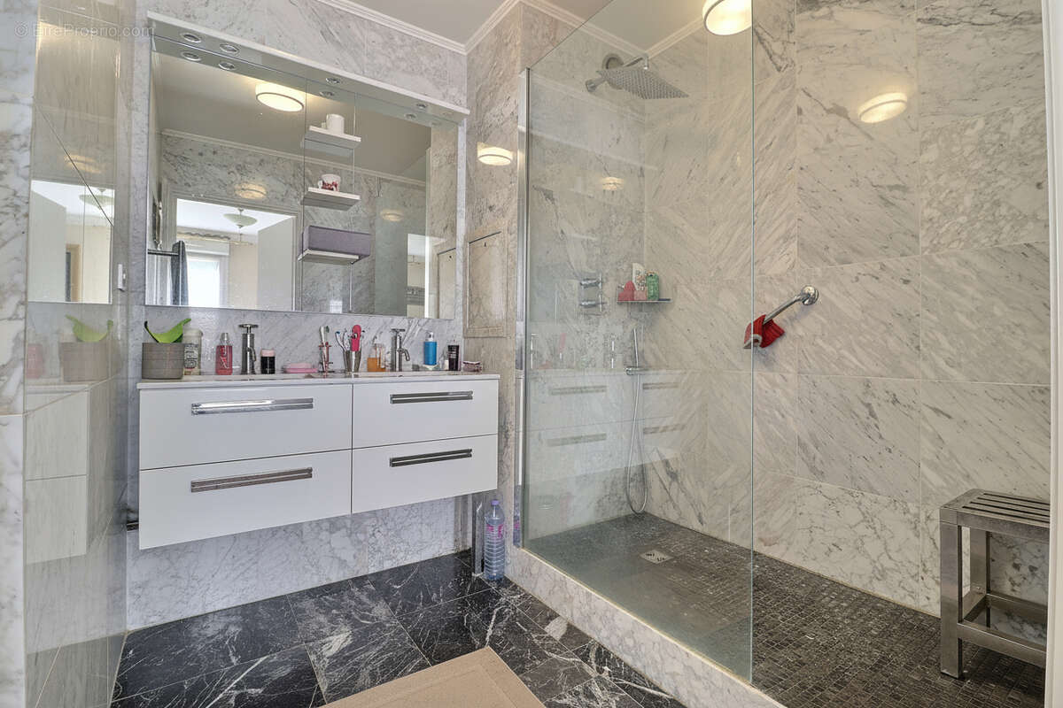 Appartement à SAINT-DENIS
