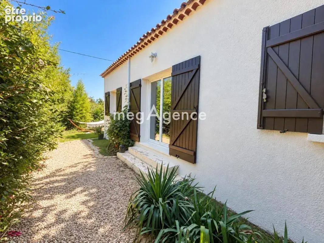 Six-fours-maison de plain-pied avec jardin paysagé - photo 3