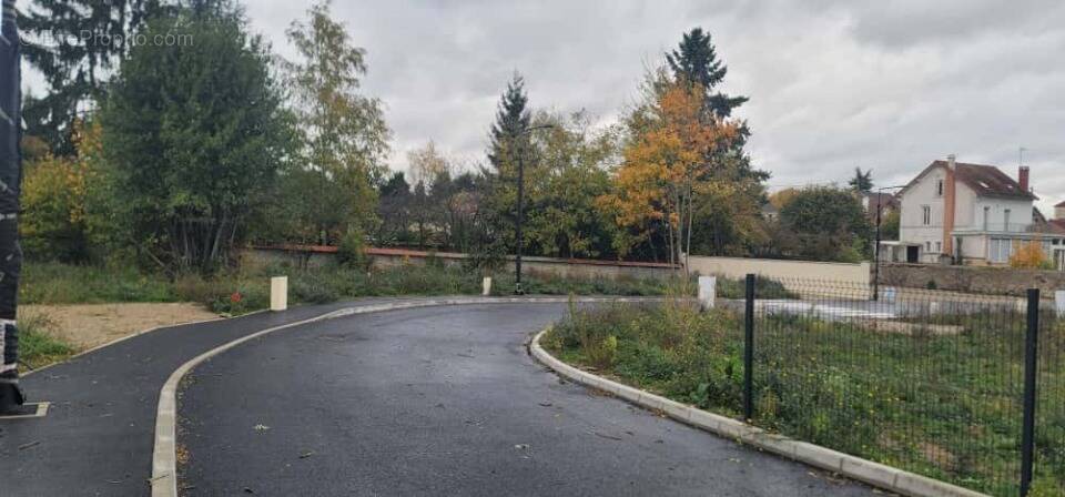 Terrain à LE MEE-SUR-SEINE