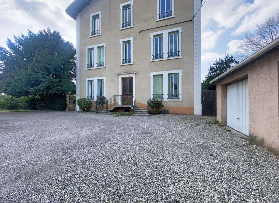 Appartement à VENISSIEUX