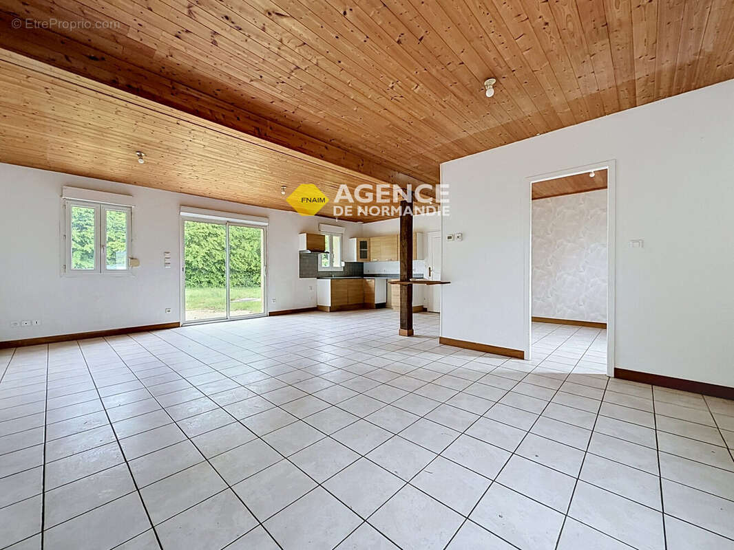 Maison à MONTREUIL-L'ARGILLE