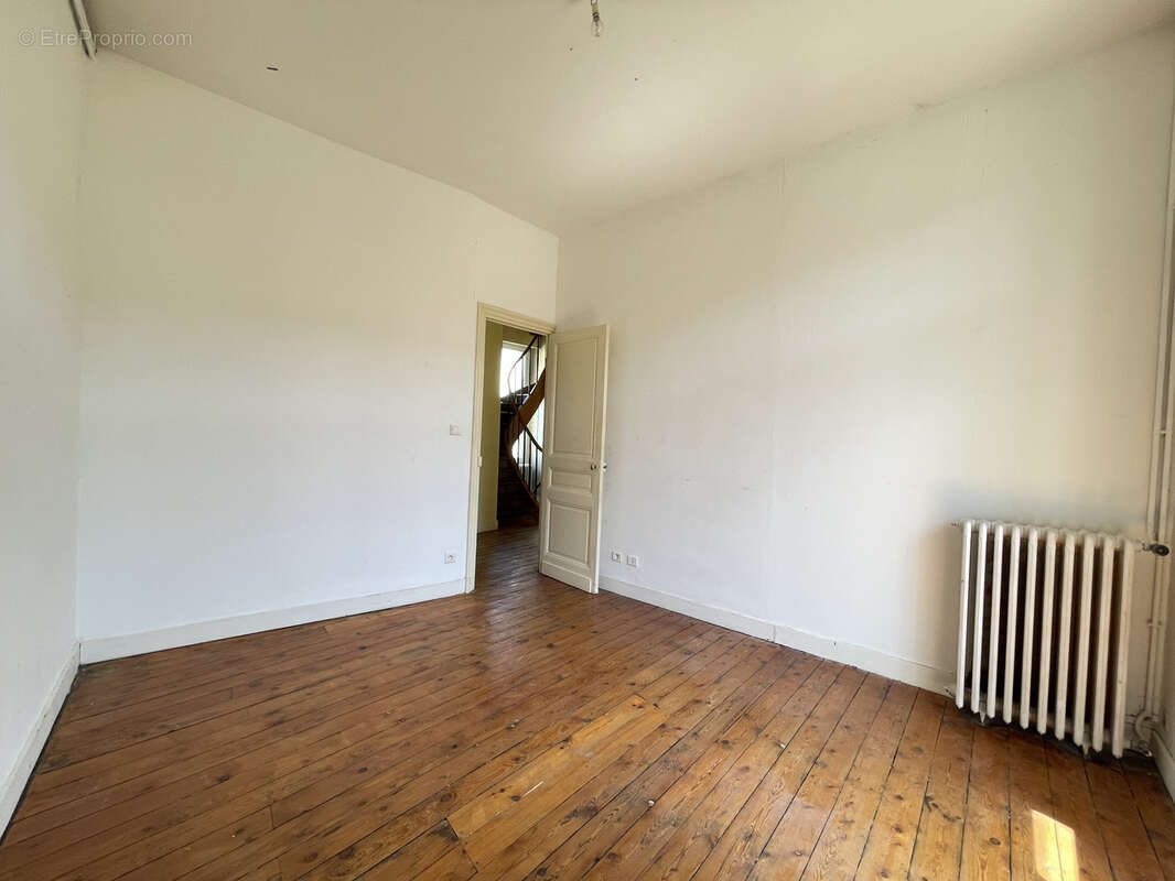 Périgueux centre — Grande maison familiale, 4 niveaux, jardin - photo 21