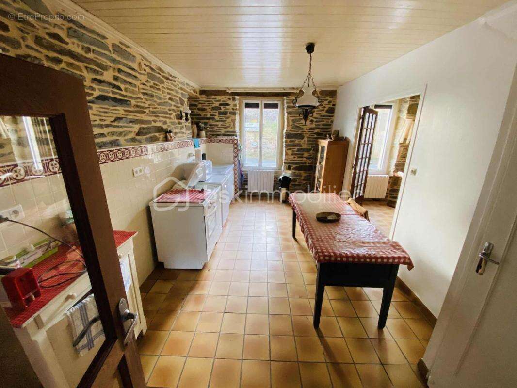 Maison à GUILLIERS