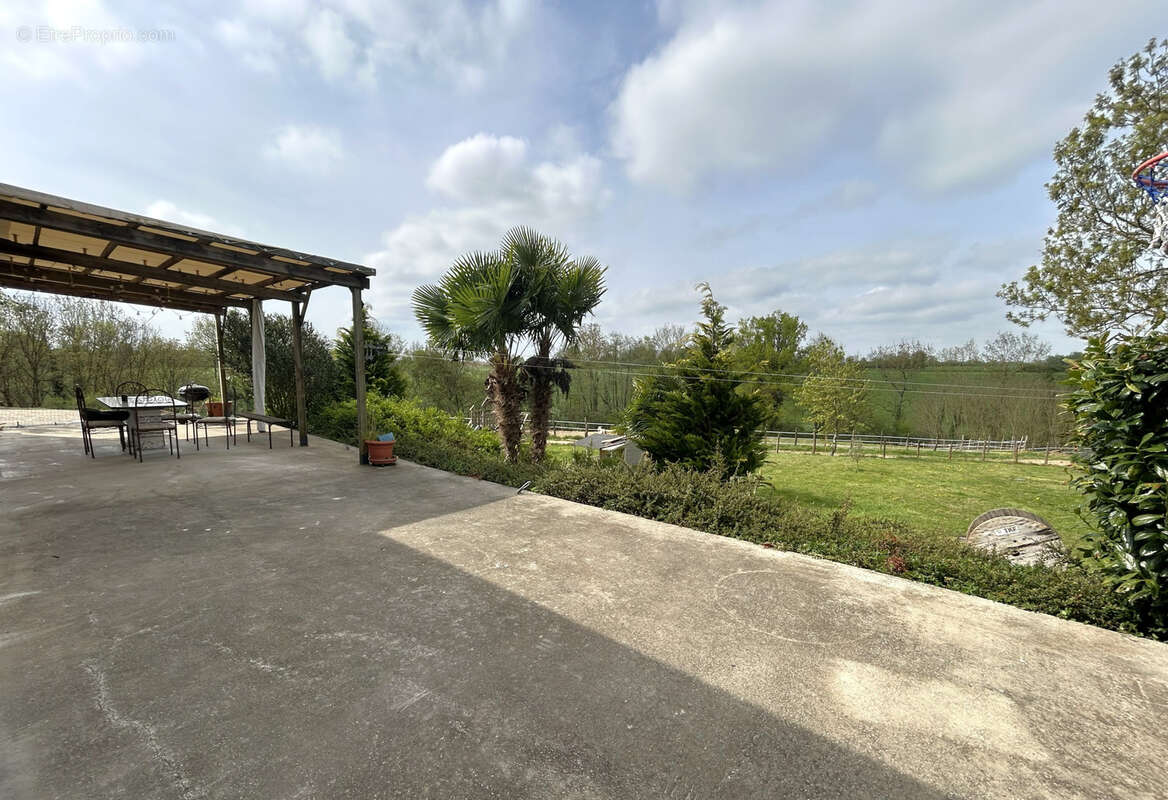 Maison à VILLARS-LES-DOMBES