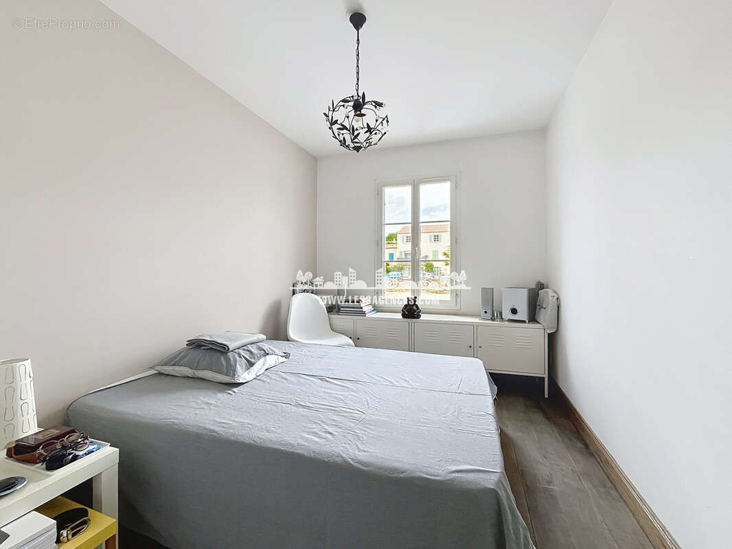 Appartement à LA MOLE