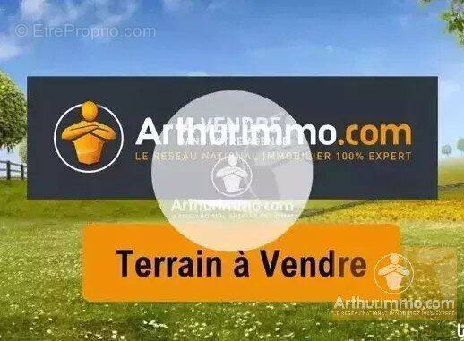 Terrain à SAINT-GERMAIN-DU-TEIL