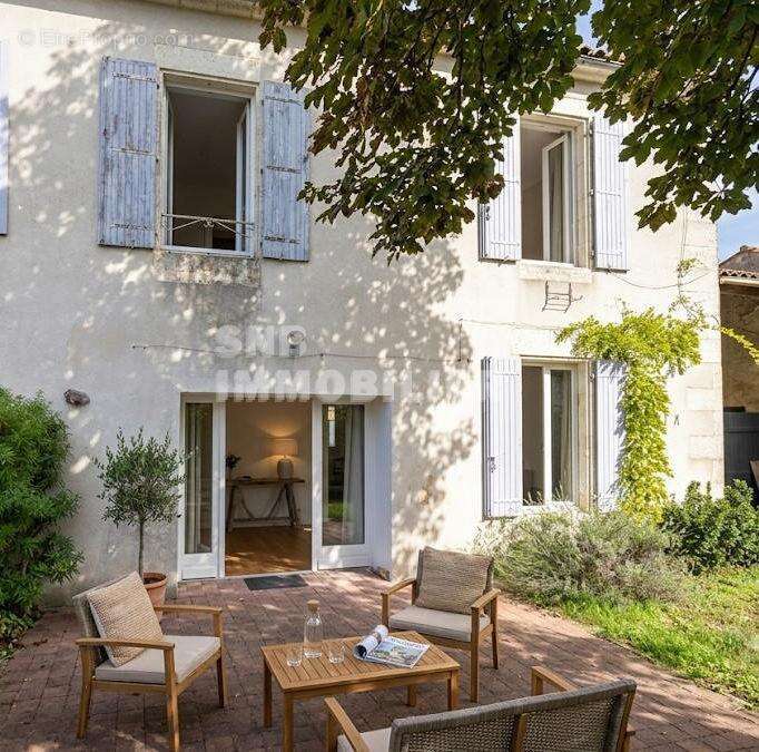 JARDIN 2 - Maison à L'ISLE-D'ESPAGNAC