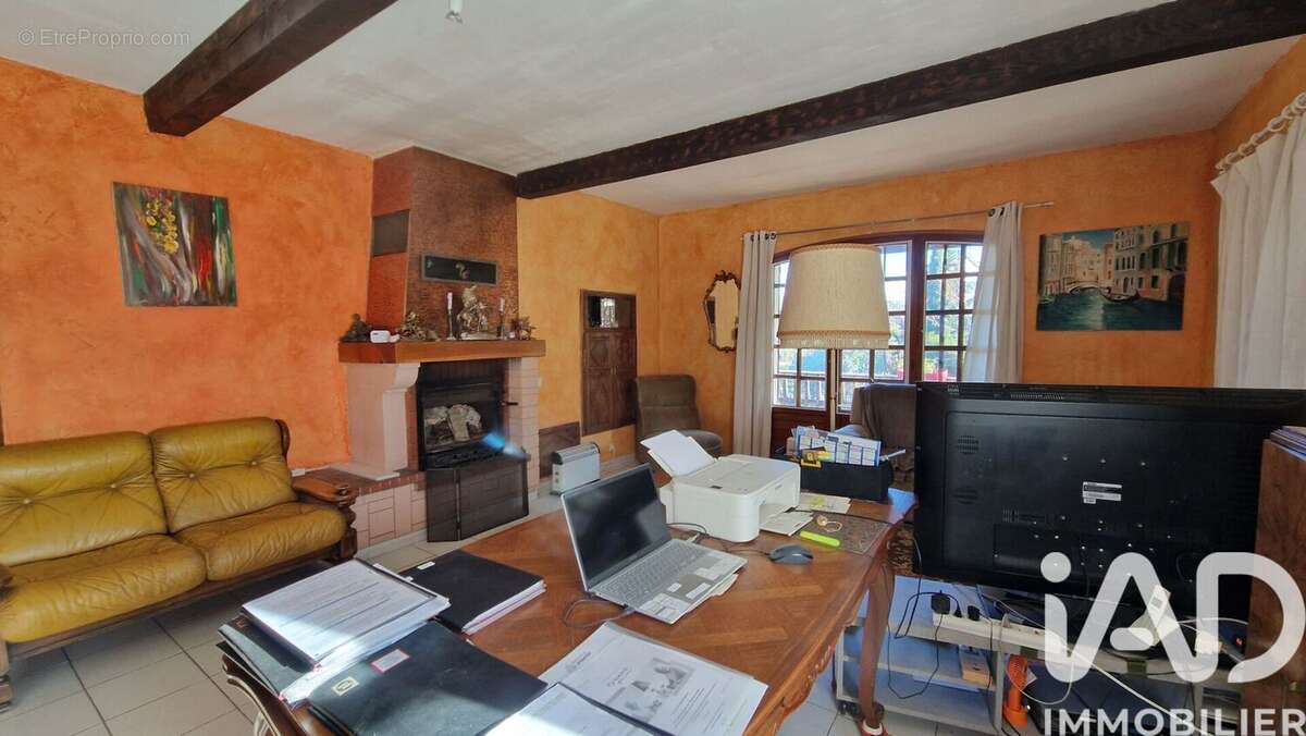 Maison 185 m² à Salignac  - photo 9