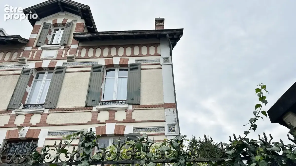 Maison de maitre de type t8 de 202 m2 avec piscine - photo 22