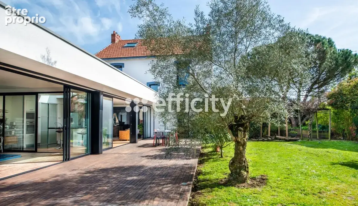 Maison 9 pièces 260 m² à vendre à Saint-Sebastien-Sur-Loire (44230) - photo 3