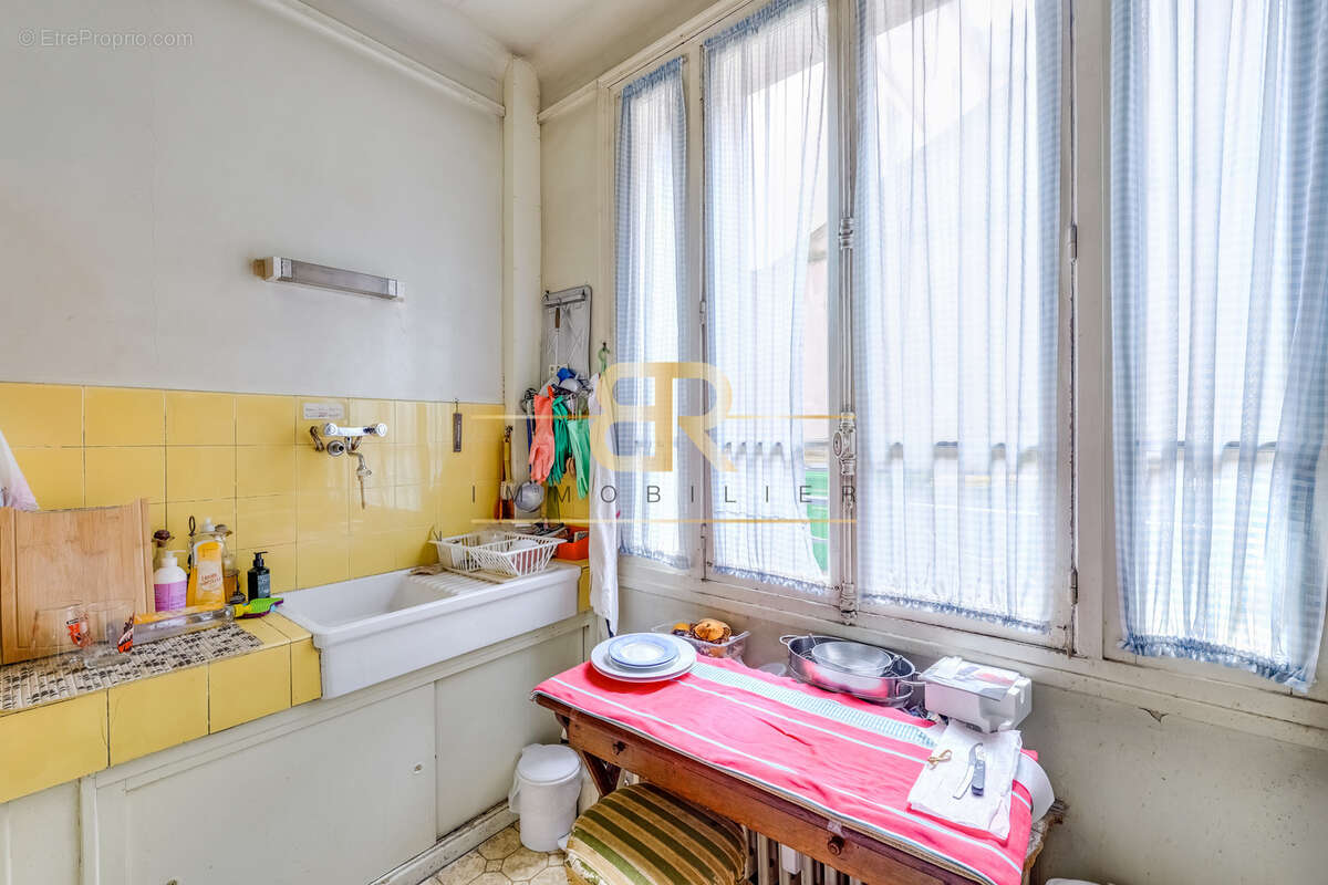 Appartement à PARIS-15E