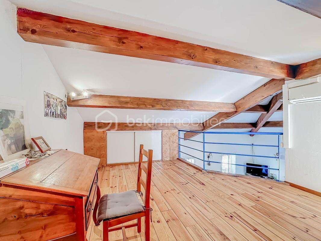 *** Immeuble de 280m2 anciennement Hotel à PALAVAS *** - photo 8