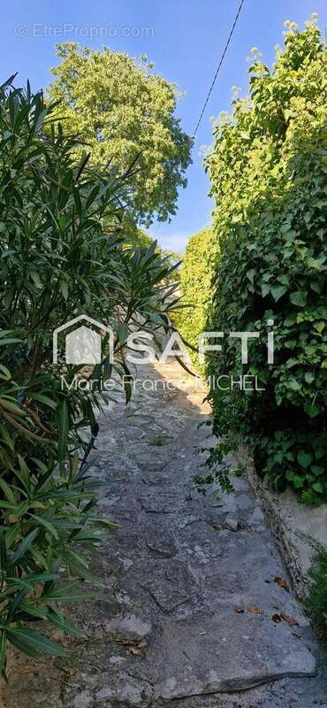 Photo 6 - Maison à SAUMANE-DE-VAUCLUSE