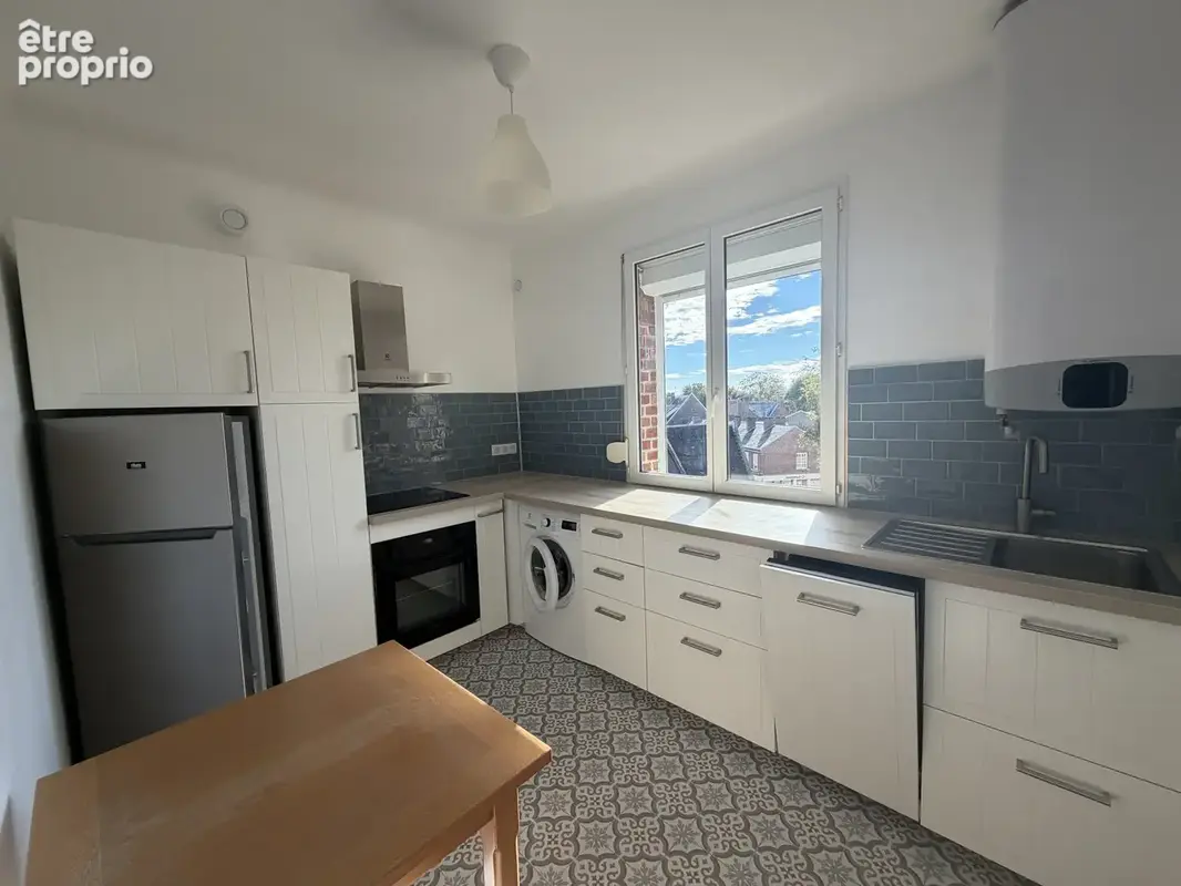 ABBEVILLE  : TRES BEL APPARTEMENT T3 de 58.77 m2 avec cave et parking possible - photo 2