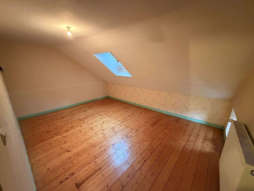 Maison à PORT-SUR-SAONE