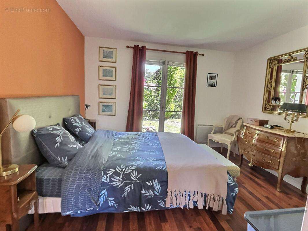 Maison à NESLES