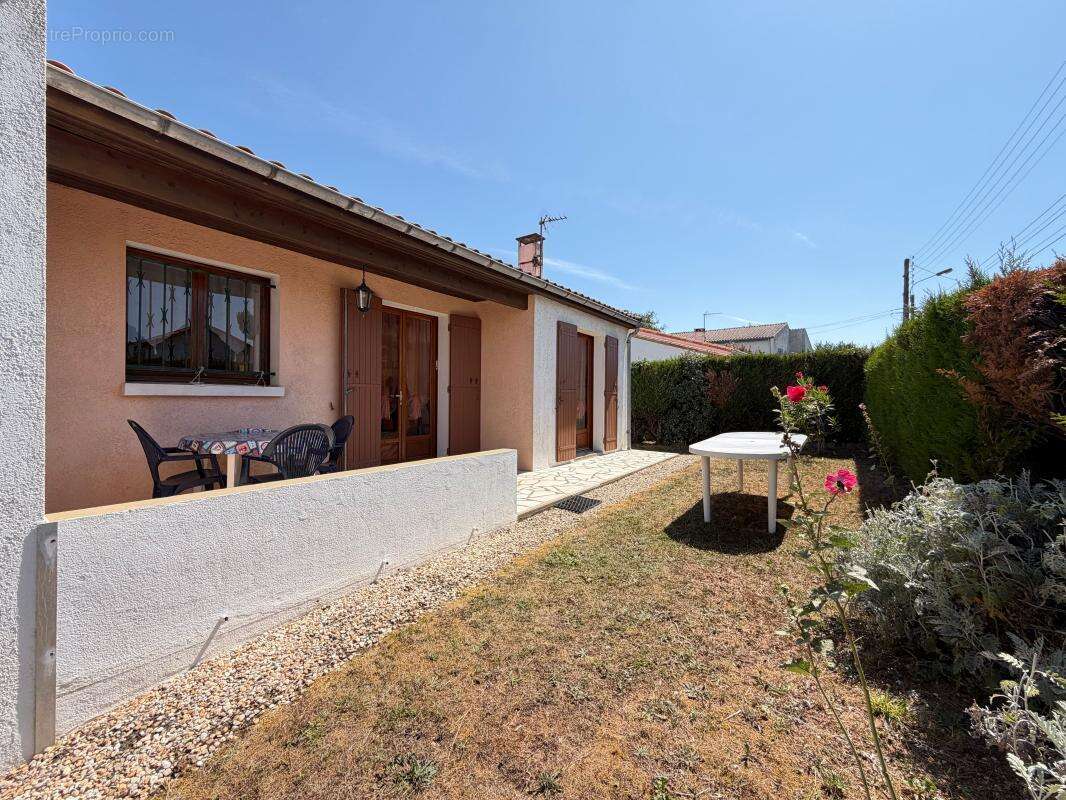 Maison 4 pieces + garage à 700 m plage et commerces de pontaillac - photo 2