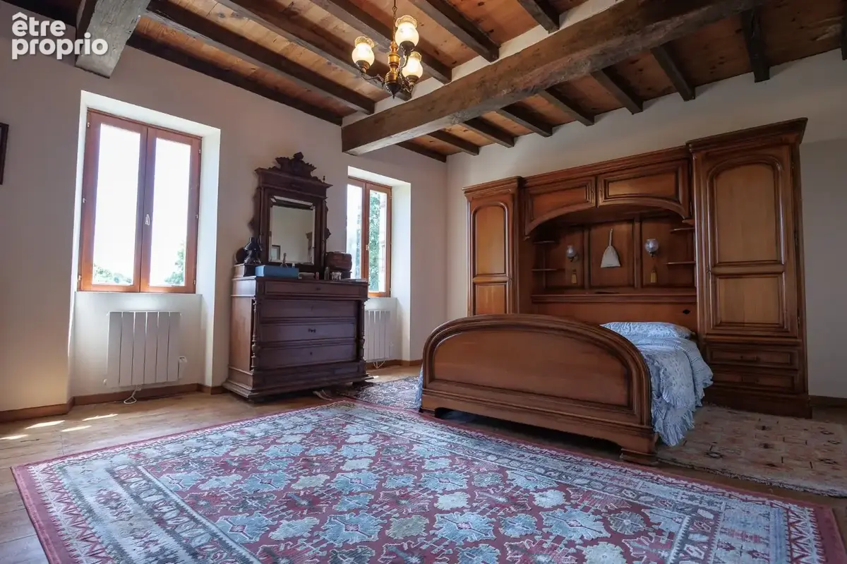 Maison de maître avec grange aménagée et superbes vues - photo 18
