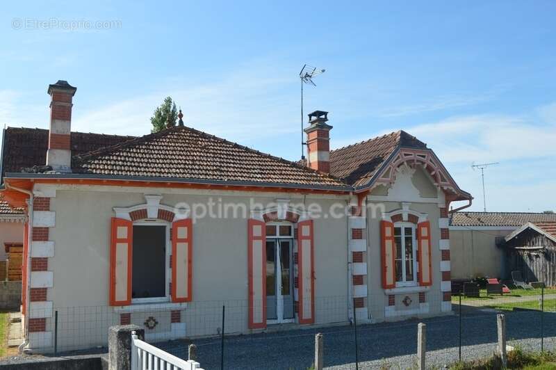 Maison à vendre 4 pièces GUJAN MESTRAS (33) - photo 3