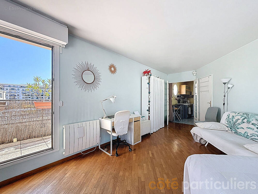 Appartement à ISSY-LES-MOULINEAUX