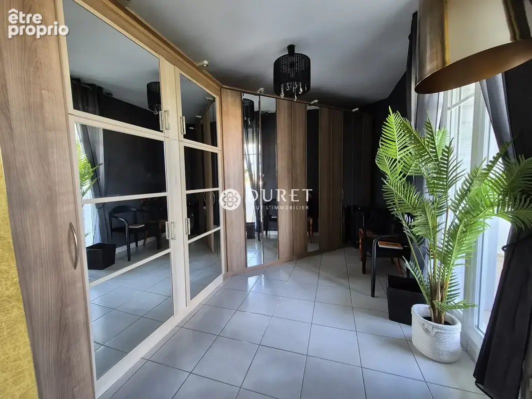 Appartement 59 m² à Saint-Gilles-Croix-De-Vie  - photo 7