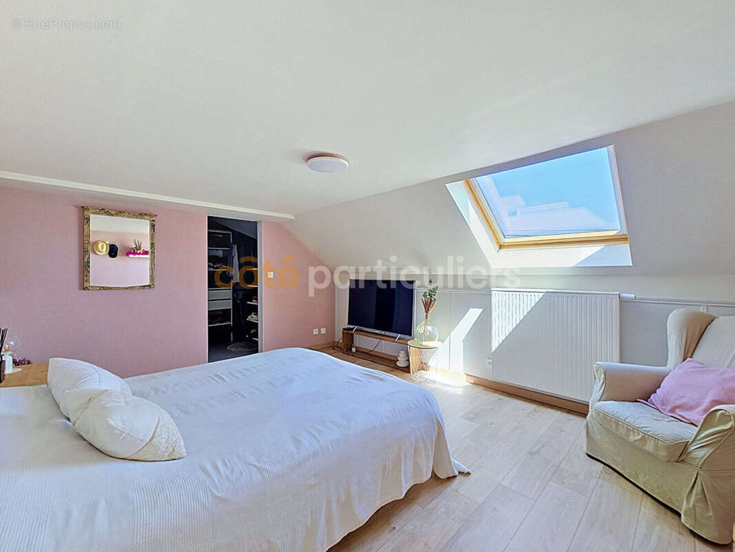 Corps-de-ferme / Semi plain pied d'exception de 255m² - photo 10