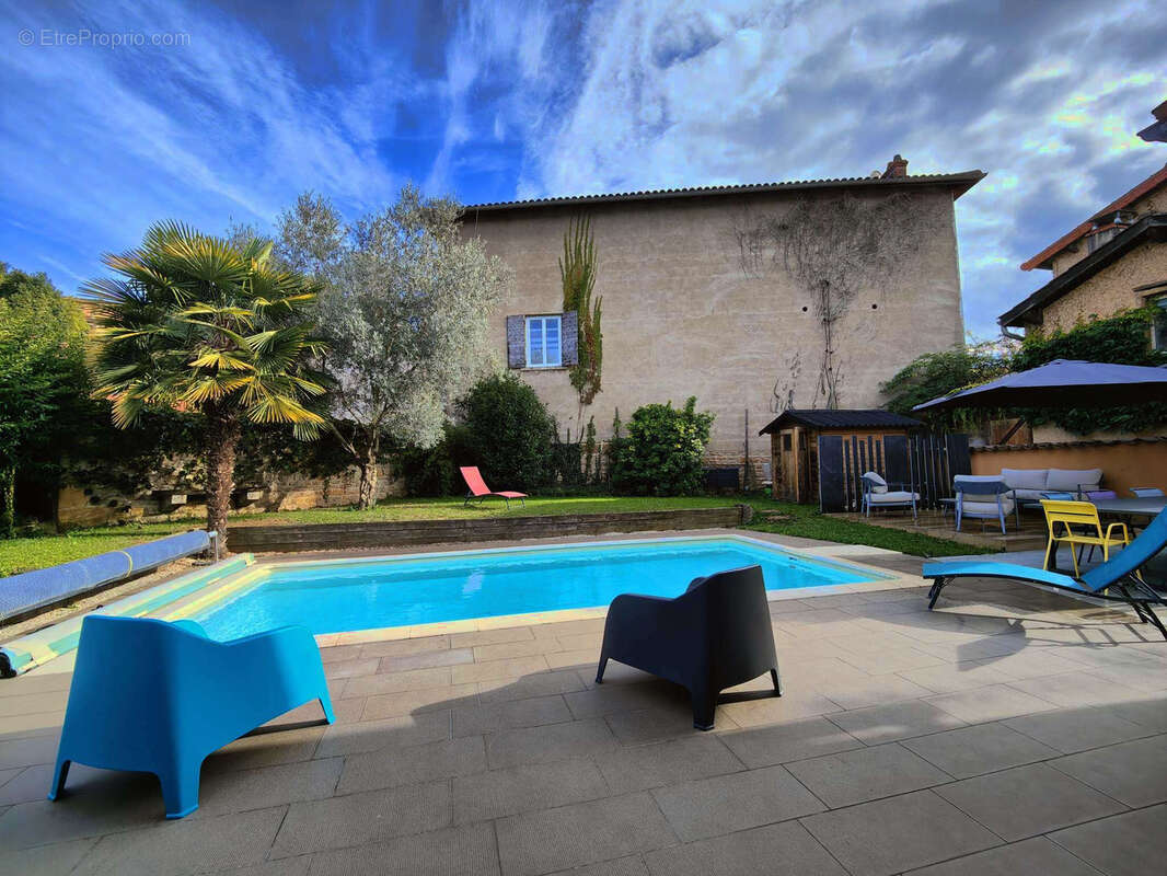 Maison à CIVRIEUX-D&#039;AZERGUES