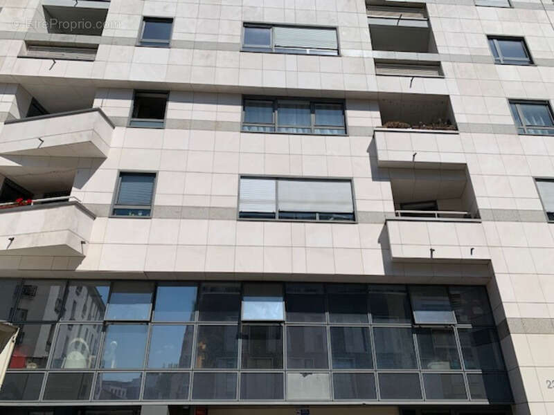 Commerce à PARIS-20E