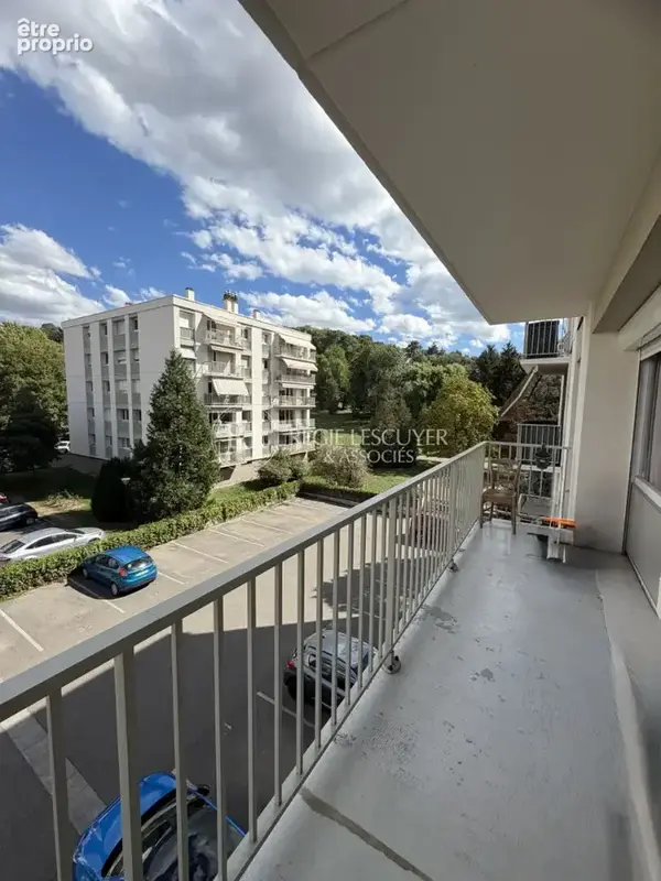 Lyon 5ème - Ménival - T3 avec balcon et parking - photo 2