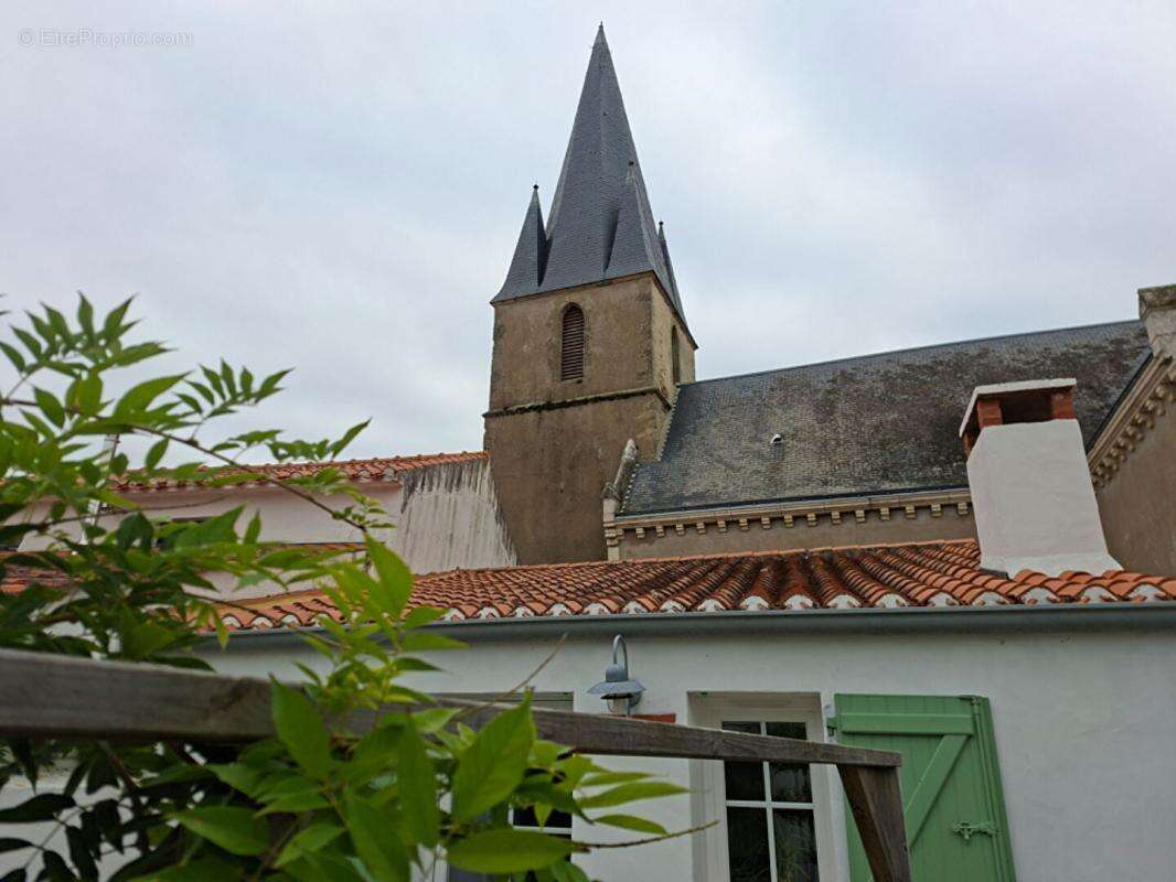 Maison à CHATEAUNEUF