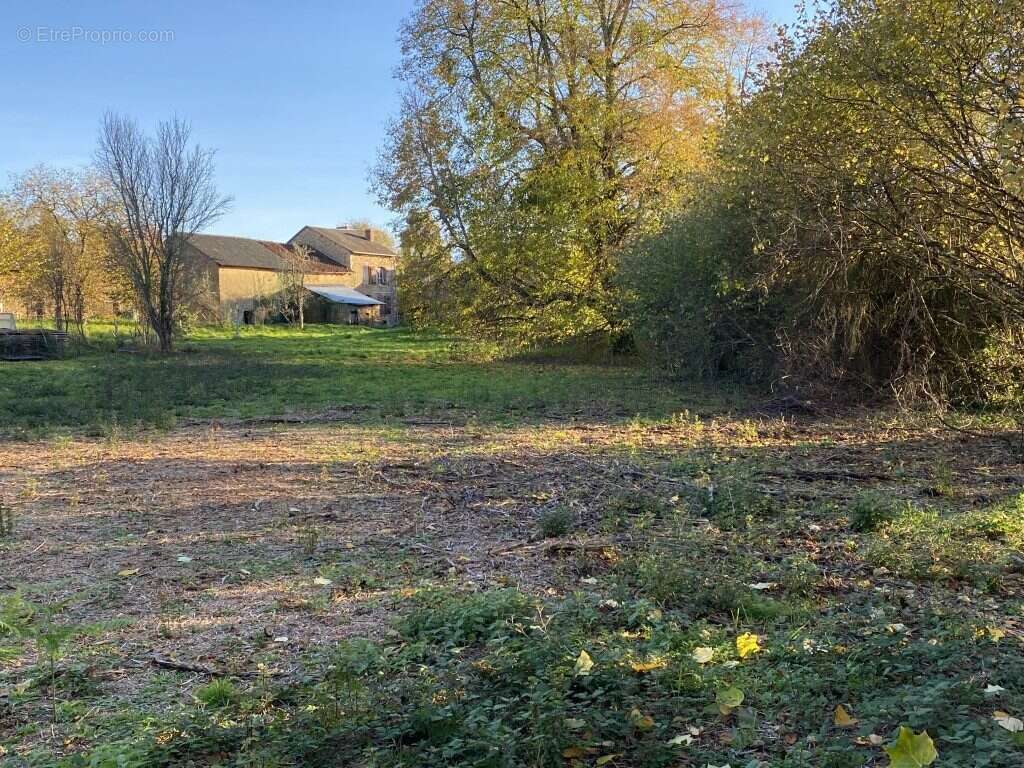 Maison à NEUVIC-ENTIER