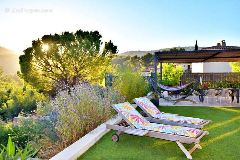 Maison à SOLLIES-TOUCAS