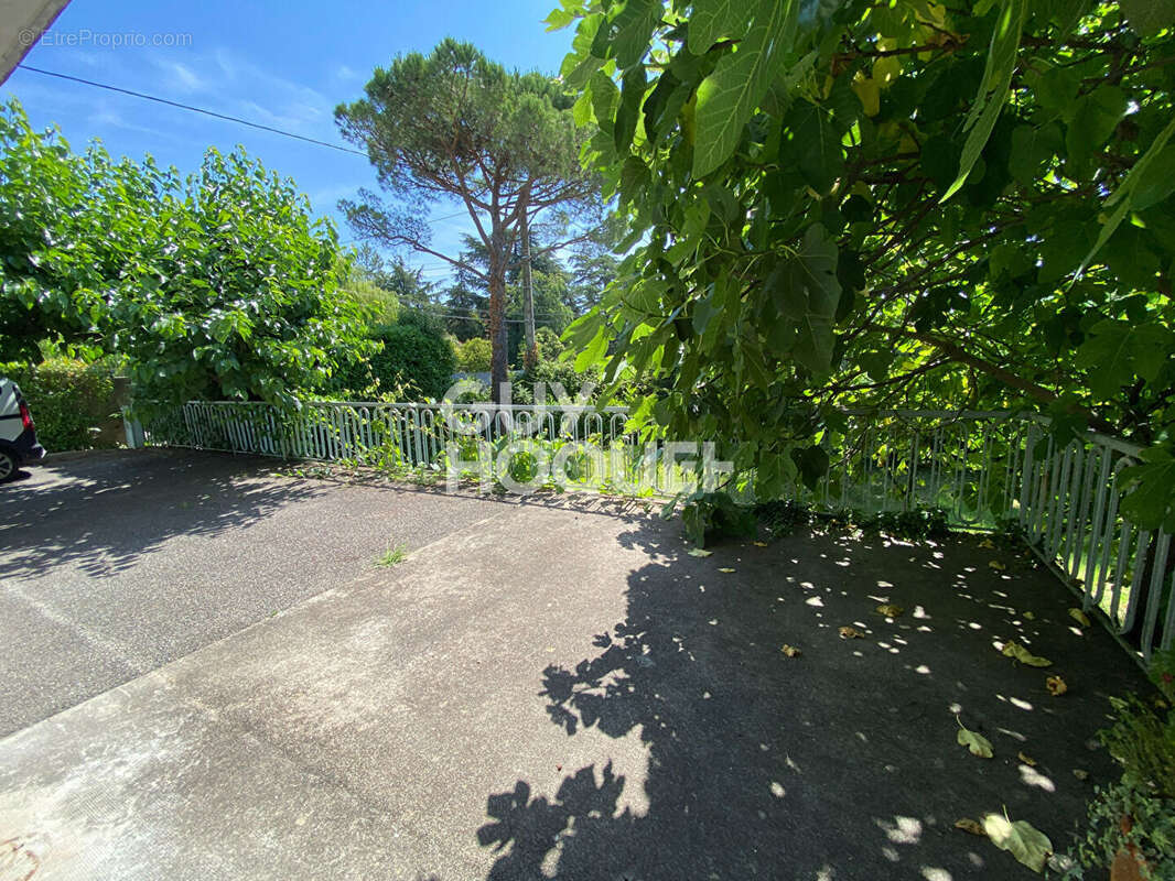 Rare à la vente - Belle maison familiale de 190 m² habitables à Aubenas - photo 5