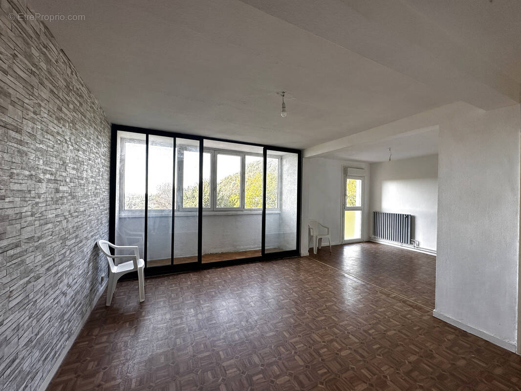 Appartement à COLAYRAC-SAINT-CIRQ