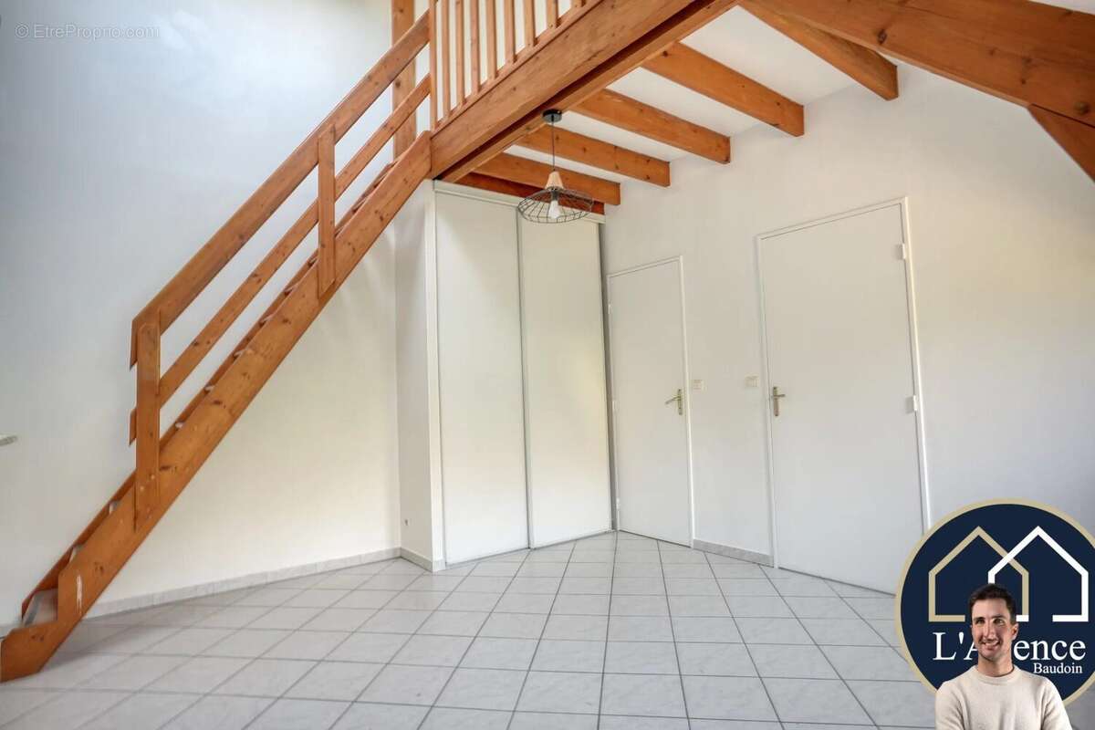 Appartement à EPERNON