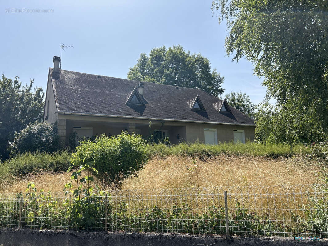 Maison à LANUEJOULS