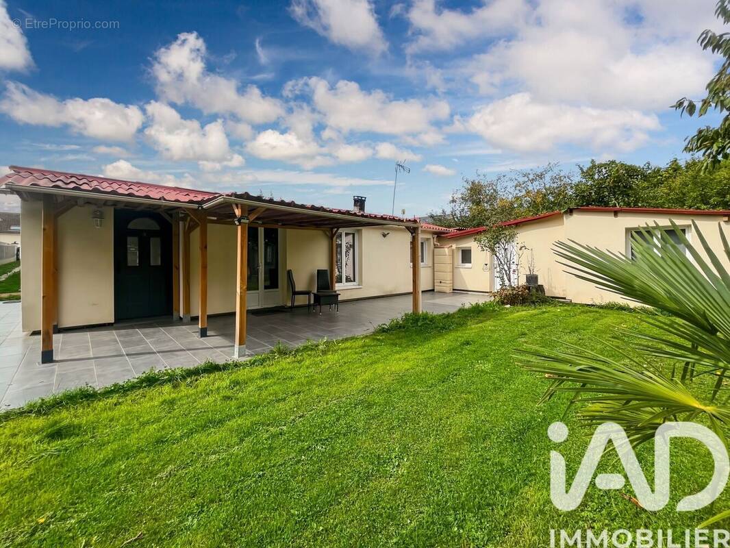 Photo 1 - Maison à SERVON