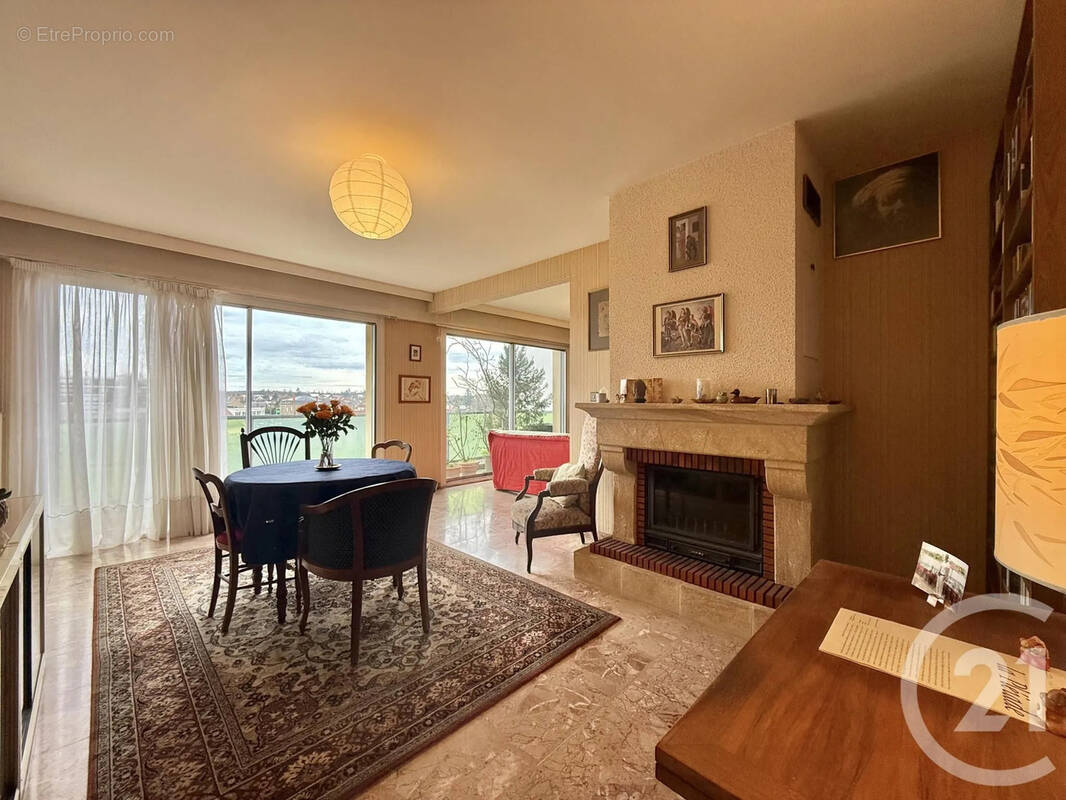 Appartement à MOULINS