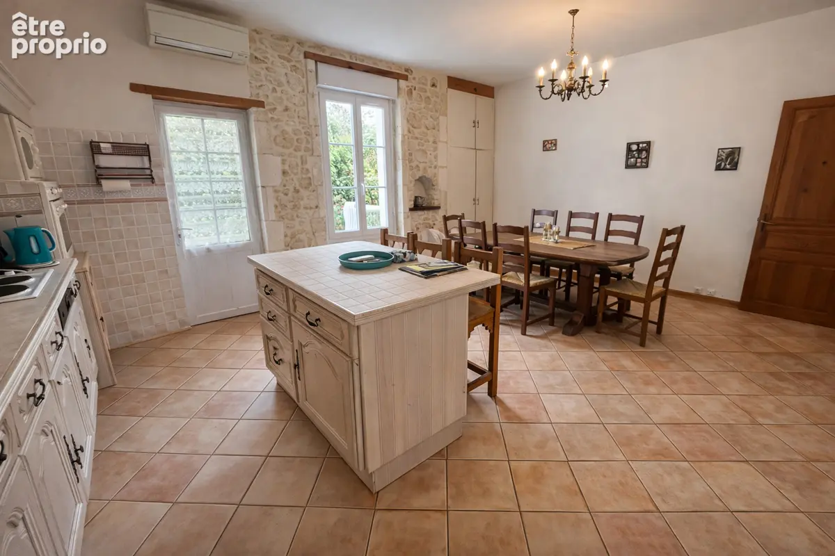 Maison de caractère pierres apparentes jardin centre Fouras, à 5 min des plages - photo 3