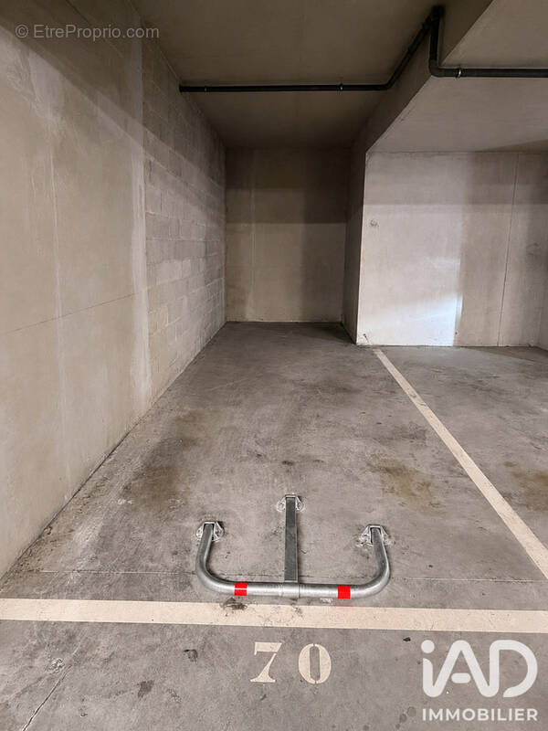 Photo 1 - Parking à MARSEILLE-13E