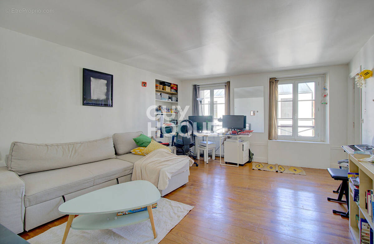 Appartement à PARIS-20E