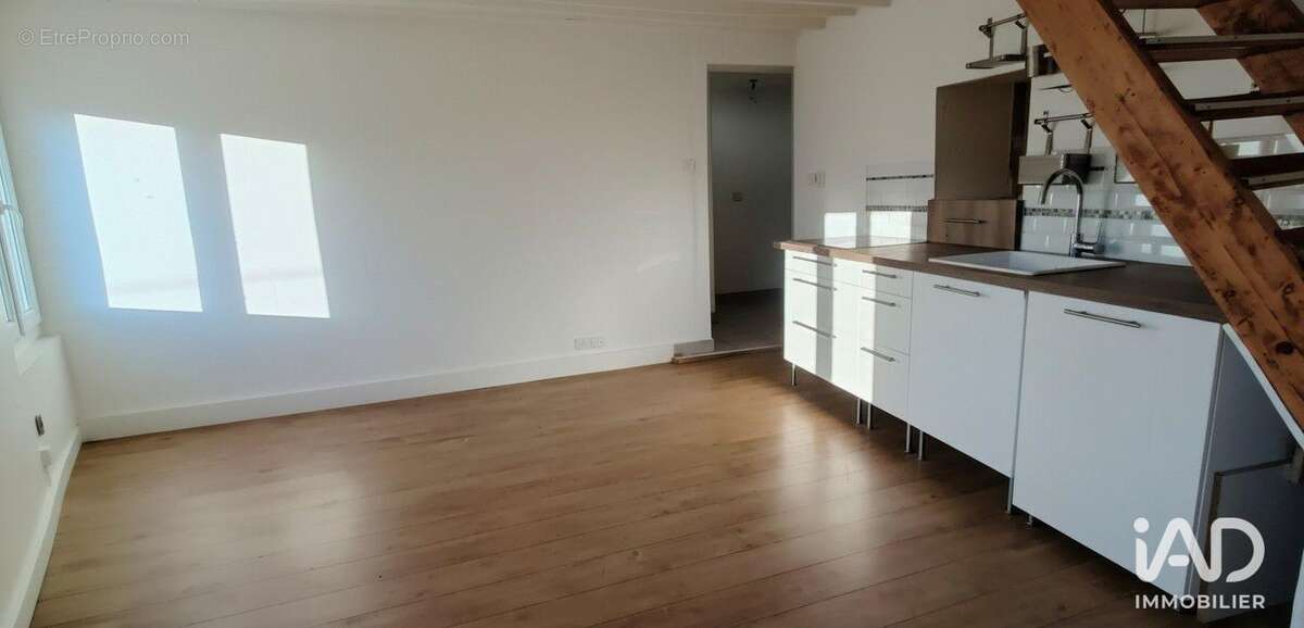Appartement 45 m² à La Ville-Du-Bois  - photo 3