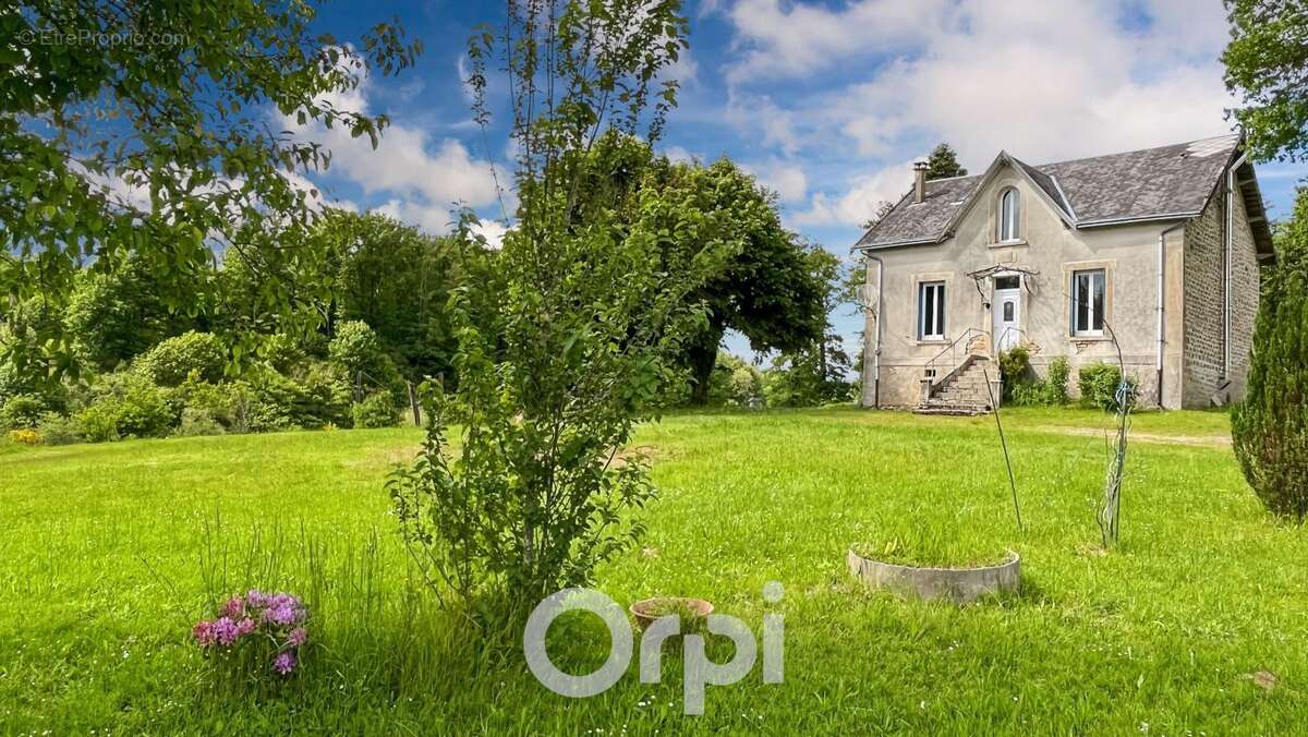Maison à JABREILLES-LES-BORDES