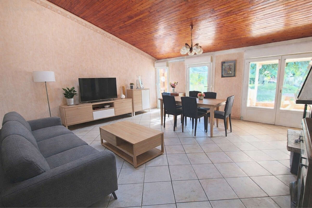 Maison à VILLEFRANCHE-DE-ROUERGUE