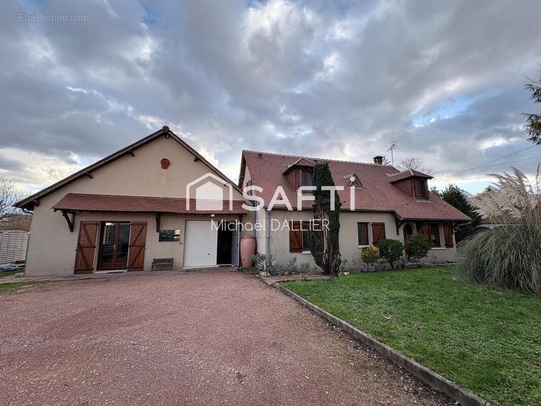 Maison 212 m² à Le Poinconnet  - photo 1