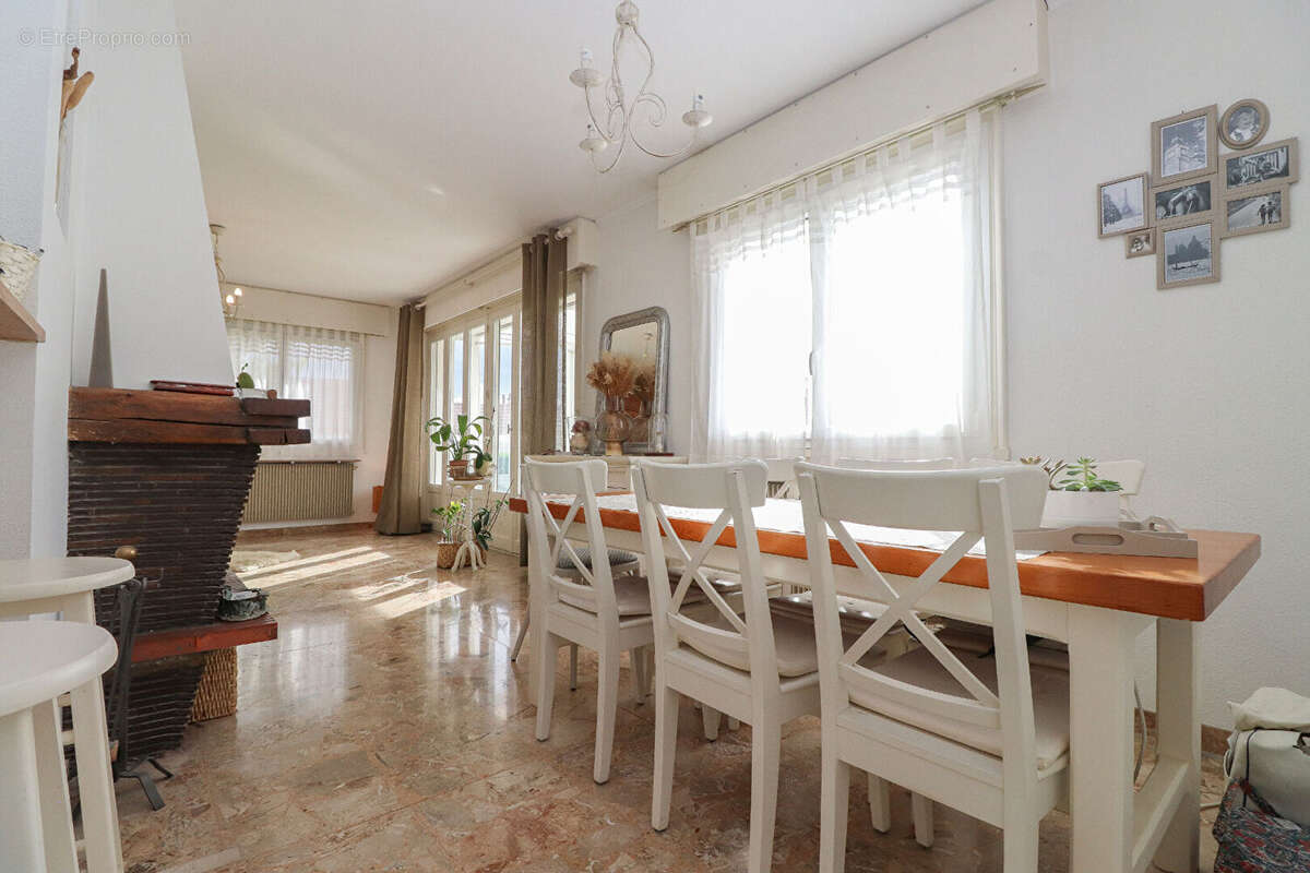 Maison à ARC-SUR-TILLE