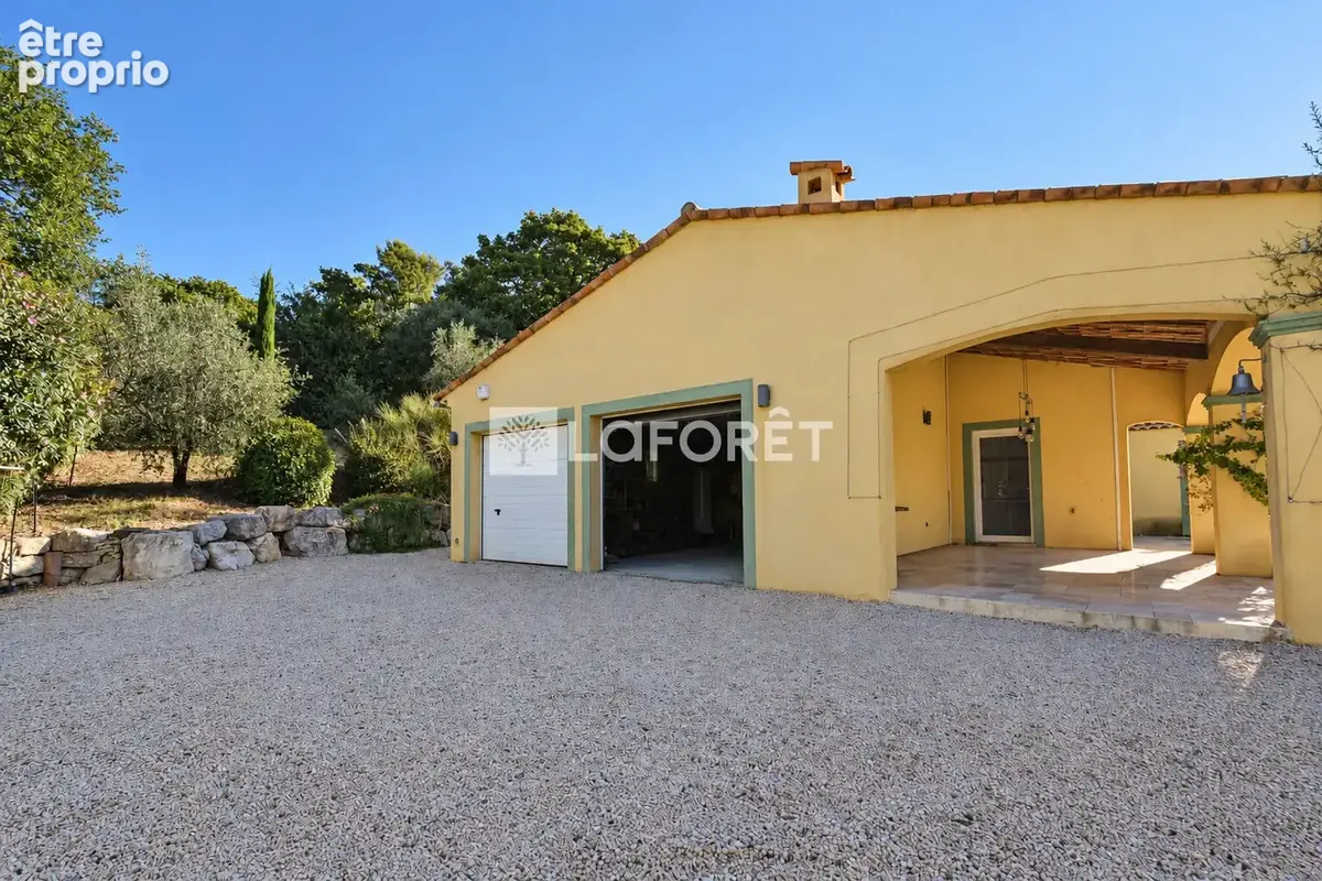 Maison Montauroux 7 pièce(s) 213 m2 - photo 12